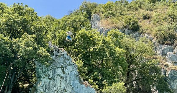 Lac du Bourget. « Dangereuse » et « sans surveillance » : cette falaise qui attire des plongeurs de toute la région