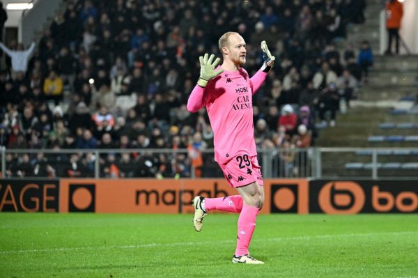 Mercato : Arnaud Bodart signe à Lille