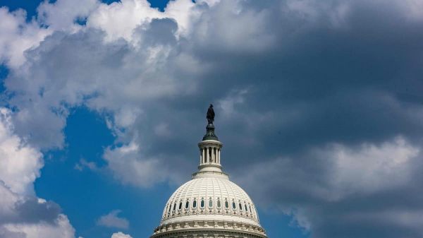 La «grande et belle loi» budgétaire de Donald Trump adoptée de justesse par le Sénat américain