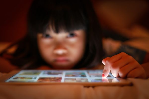 L'essor des exploitations et les abus sexuels sur enfants en ligne aux Philippines