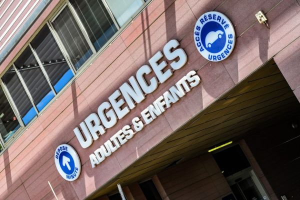 "12 heures et 41 minutes d'attente" aux urgences : le dispositif "hôpital en tension" déjà déclenché dans ce centre hospitalier