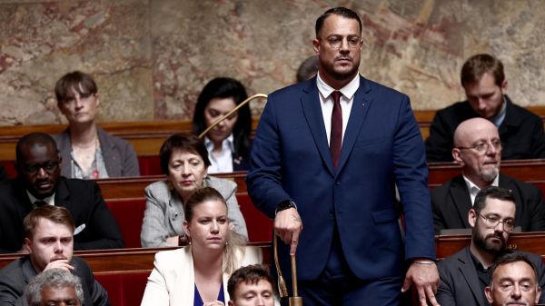 LFI prend ses distances avec Sébastien Delogu après ses propos en Algérie
