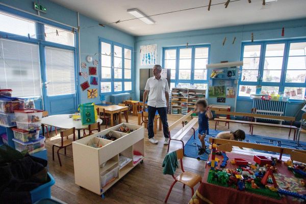 « De manière générale, on crève de chaud » : les écoles en surchauffe, les investissements trop lents à Angoulême