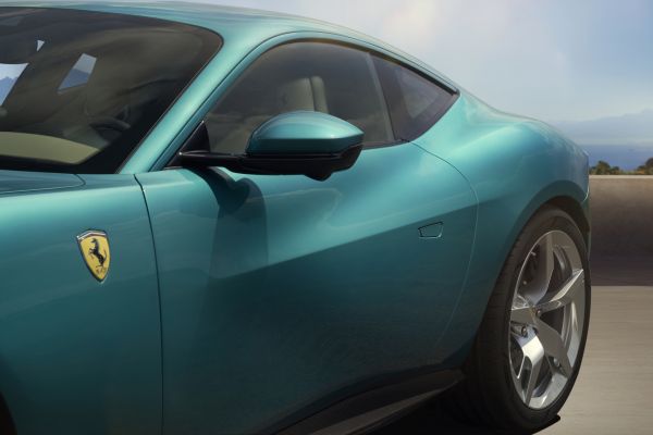 Vidéo. Ferrari Amalfi, la sublissime remplaçante de la Roma dévoile ses courbes harmonieuses