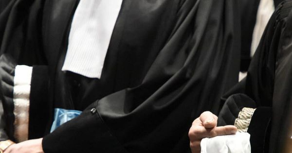 Loire. L'enseignante en droit se faisait passer pour une avocate : elle risquait la prison