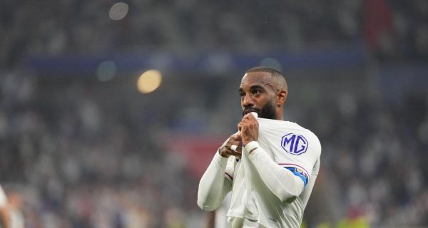 OL : Alexandre Lacazette signe en Arabie saoudite (off)
