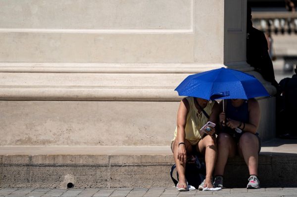 Canicule : quatre départements encore en vigilance rouge, 55 en alerte orange
