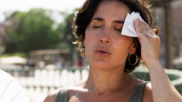 Canicule: comment la chaleur agit (vraiment) sur votre santé mentale