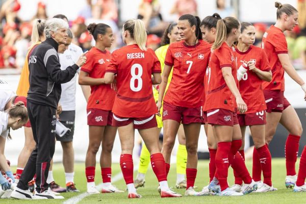Euro 2025 – Pour les libérer de la pression, Pia Sundhage raconte des histoires à ses joueuses