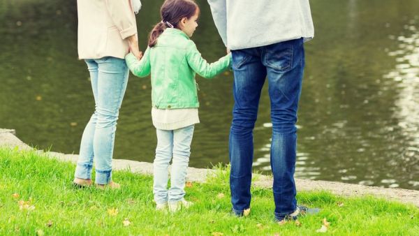 Elle s'effondre en pleine visite touristique : une fillette de 10 ans meurt sous les yeux de sa famille au château de Versailles