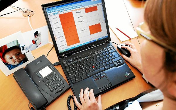 Ménopause : huit femmes sur dix ont été gênées au travail... mais le cachent par crainte d'être discriminées