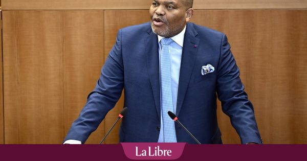 Le Parlement bruxellois à vendre ? La proposition inédite de Bertin Mampaka pour économiser l'argent public