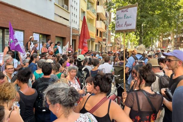 "J'ai peur que cela engendre de la violence", les travailleurs sociaux redoutent la fermeture du dernier centre d'orientation public des sans-abris