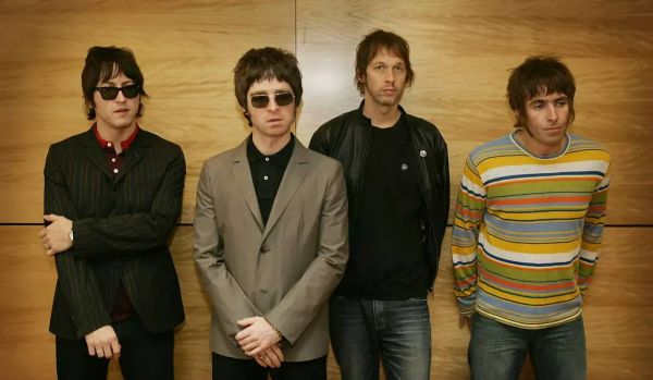 "On va enfin vivre ce dont on entend parler depuis des années": Oasis revient sur scène, les fans historiques comme les plus jeunes trépignent d'impatience