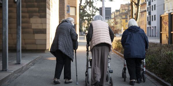 Toujours davantage de seniors: Vieillissement de la population: des cantons plus affectés que d'autres