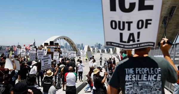 «Sick-out» aux Etats-Unis : l'arrêt maladie comme outil de lutte contre la police de l'immigration