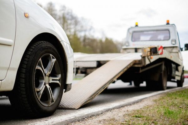 Dépannage d'un utilitaire sur l'autoroute : combien ça coûte ?
