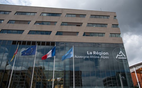 Le groupe Socialiste demande à la Région le retrait de sa subvention à une association "ultra-conservatrice"