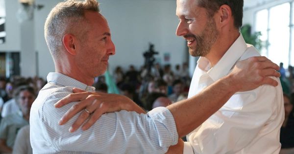 Municipales 2026 à Paris : socialistes, écolos et communistes vont étudier la possibilité d'un rassemblement dès le premier tour