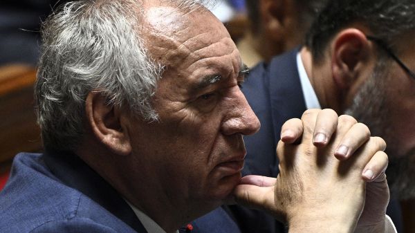 Un rapport parlementaire épingle le Premier ministre à propos des violences à l'école