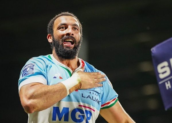 Nouveau gros rebondissement pour Uzair Cassiem !