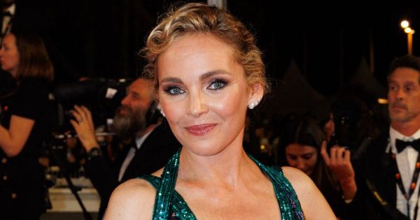 Claire Keim : savez-vous qu'elle a été en couple avec ce célèbre acteur français ?