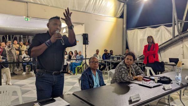 Saint-André : le conseil municipal vire au règlement de compte