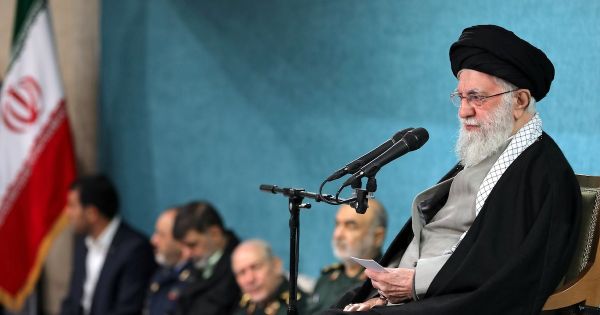 Emmanuel Razavi : "Même au sein du régime, certains Iraniens affirment que la chute est imminente"
