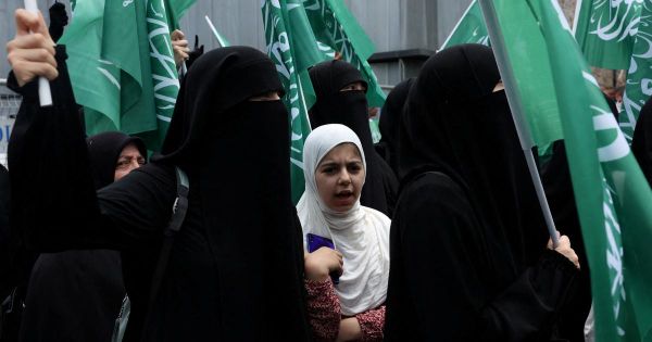 "Provocation ignoble” : en Turquie, des dessinateurs montrés du doigt par Erdogan