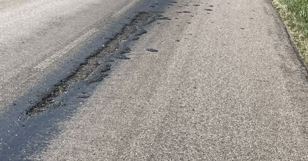 Vosges. À Frebécourt, la route fond et se dérobe sous les fortes chaleurs
