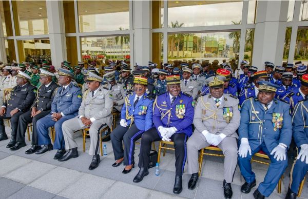 Gabon : 9 officiers Généraux et Supérieurs honorés par le Chef de l’Etat