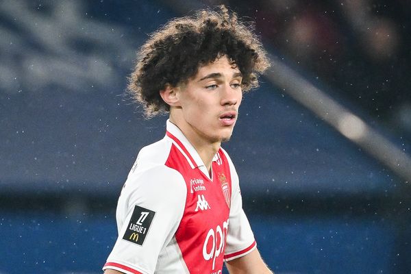 Journal des Transferts : ça bouge pour Akliouche, le retour de Giroud, David a choisi son club, deux gros transferts bouclés...
