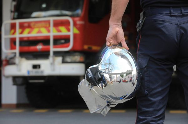 Un feu a détruit 8.000 m² de végétation, ce mercredi après-midi, dans la commune de Mons