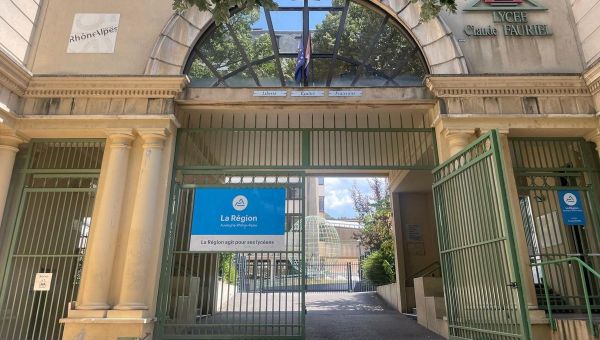 Saint-Étienne : qui est l'étudiant mis en examen, soupçonné d'avoir voulu organiser un attentat ?