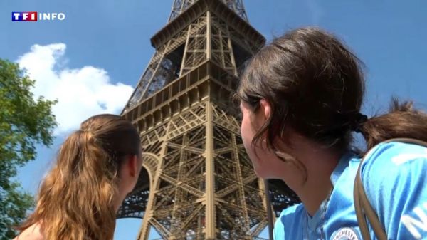 Avez-vous remarqué ce détail en lettres dorées sur la tour Eiffel ? | TF1 INFO