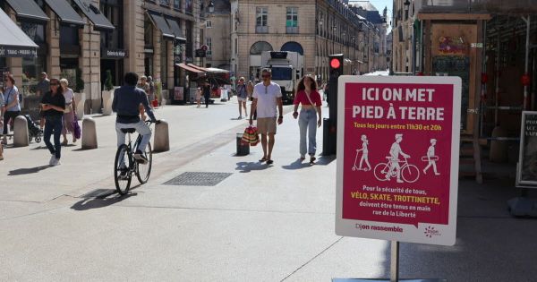 Dijon. « Connu, mais pas toujours appliqué » : un mois après, l'arrêté "pied à terre” rue de la Liberté pas assez respecté ?