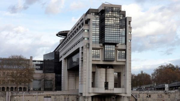 Budget 2026: "Le report des efforts n'est plus possible"... La Cour des comptes préconise des efforts "très exigeants" de l'ordre de 105 milliards