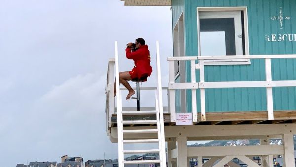 Il décide de se baigner de bon matin mais ne revient jamais : un jeune homme de 23 ans meurt noyé en pleine mer