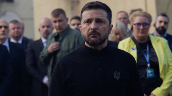 Guerre en Ukraine : Kiev et Washington "clarifient les détails" du soutien militaire américain, dit Zelensky