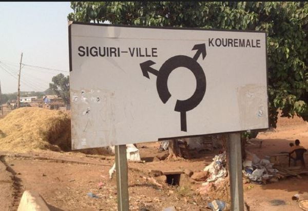 Siguiri : Il tue sa femme à la hache avant de se pendre dans son champ