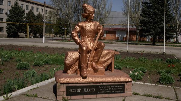 En Ukraine, la mémoire de l'anarchiste Nestor Makhno refait surface