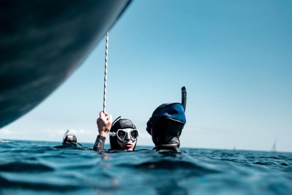 « Tu y vas quand tu le sens » : on s'est initié à la plongée en apnée à La Ciotat