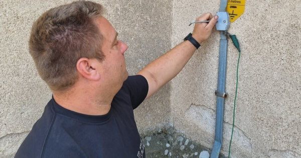 Saint-Symphorien-de-Marmagne. Depuis 35 ans, cette entreprise fait des étincelles contre les orages