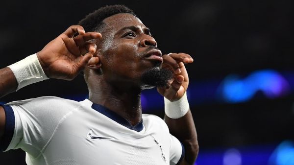 "Je préfère ne pas manger que de signer à Marseille", malgré les sollicitations, Serge Aurier a sèchement repoussé l'OM