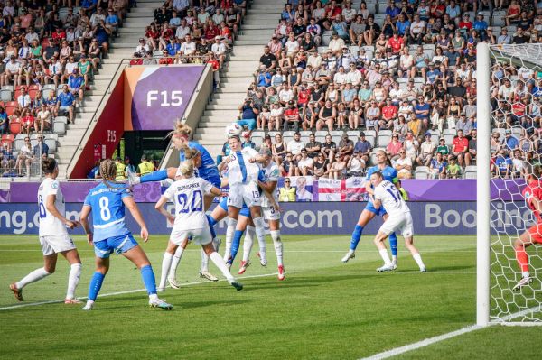 La Finlande gagne le premier match de l'Euro 2025 contre l'Islande