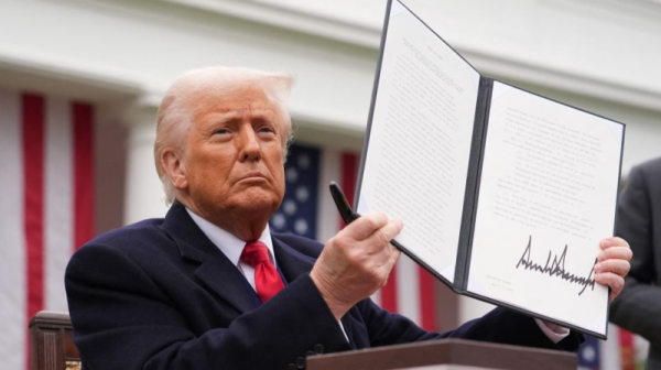 Trump impose des droits de douane d'au moins 20 % sur le Vietnam