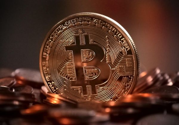 Débuter en cryptomonnaie avec un courtier international : le guide