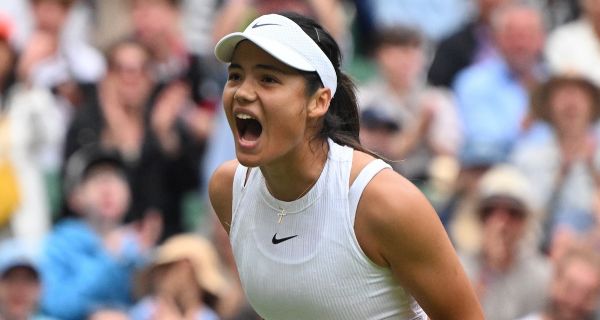 Emma Raducanu prévient Aryna Sabalenka avant de l'affronter au troisième tour : « Je suppose qu'il n'y a aucune pression sur moi »