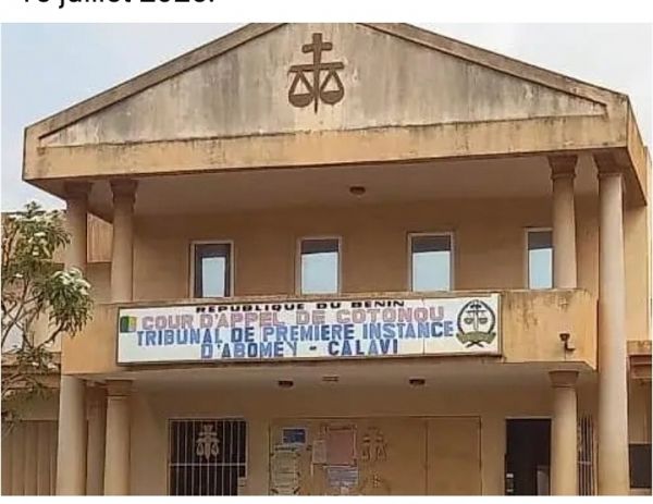 Abomey-Calavi : une fidèle accuse son pasteur de l'avoir dépouillée sous couvert de prière