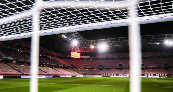 Ligue 1 : Lille renforce sa cage, Nice dévoile son nouveau maillot domicile